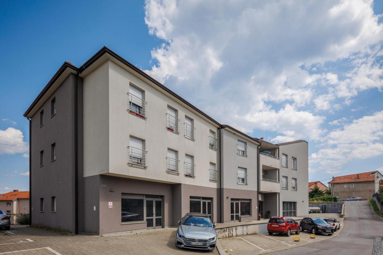 Terra 5 Deluxe Apartment On The Ground Floor With Private Parking Rijeka Buitenkant foto